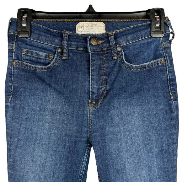 Free People SZ W25 Skinny Jeans Distressed Rips Mid-Rise Stretch Zip-Fly Blue - Picture 2 of 10